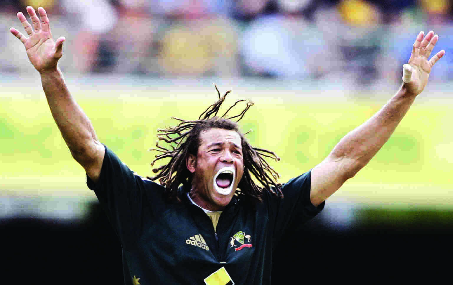 Former Australia all-rounder Andrew Symonds dies in car crash Former Australia all-rounder Andrew Symonds dies in car crash