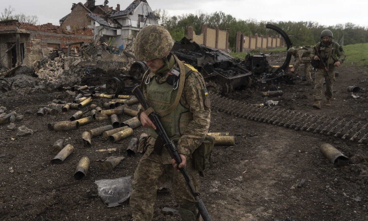 Russian war effort runs into diplomatic, military hurdles