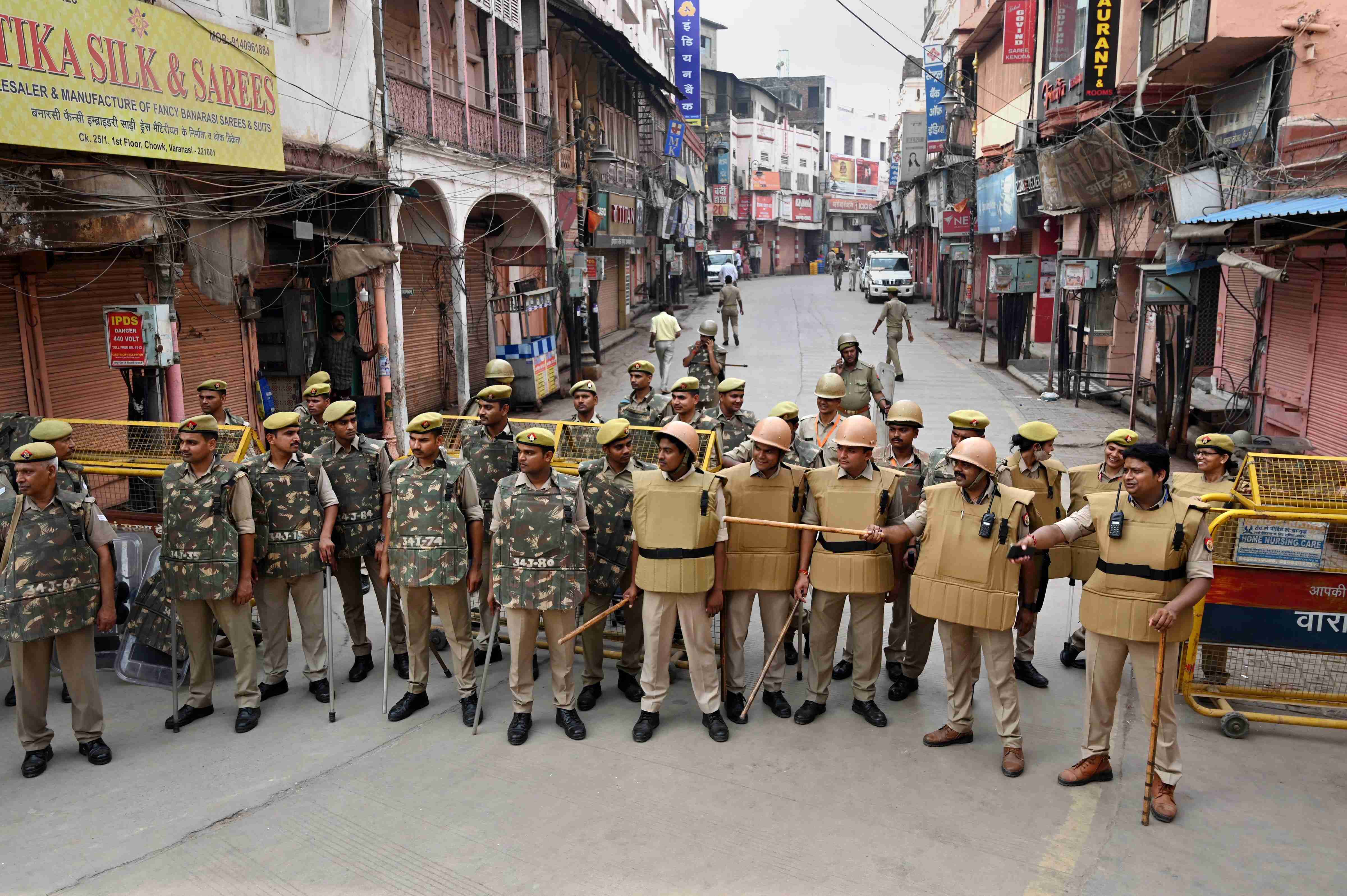Shivling found in Gyanvapi complex: Court orders sealing of spot Shivling found in Gyanvapi complex: Court orders sealing of spot