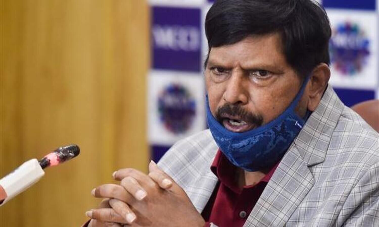 Raj Thackeray should apologise to North Indians before Ayodhya visit: Athawale