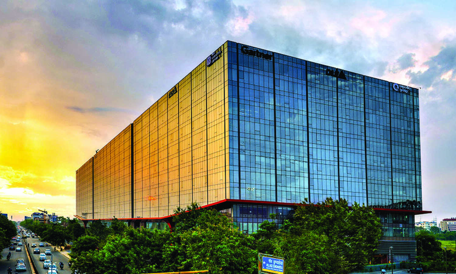 DLF reports net profit of Rs 1,513 crore in FY22