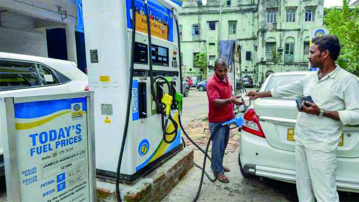 Petrol in India costlier than US, China, Pak, Lanka