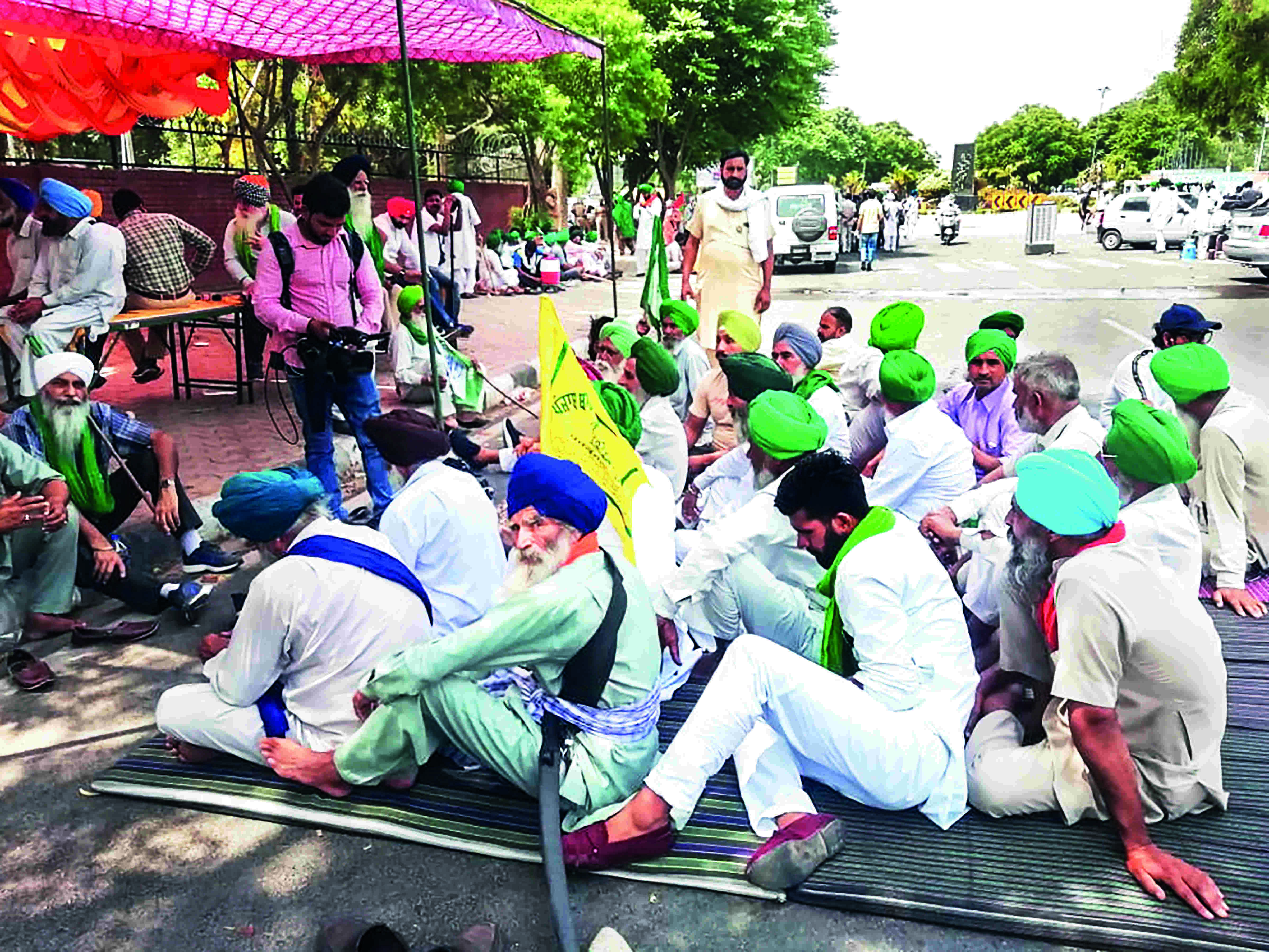 Punjab farmers end protest after state govt accepts several demands Punjab farmers end protest after state govt accepts several demands