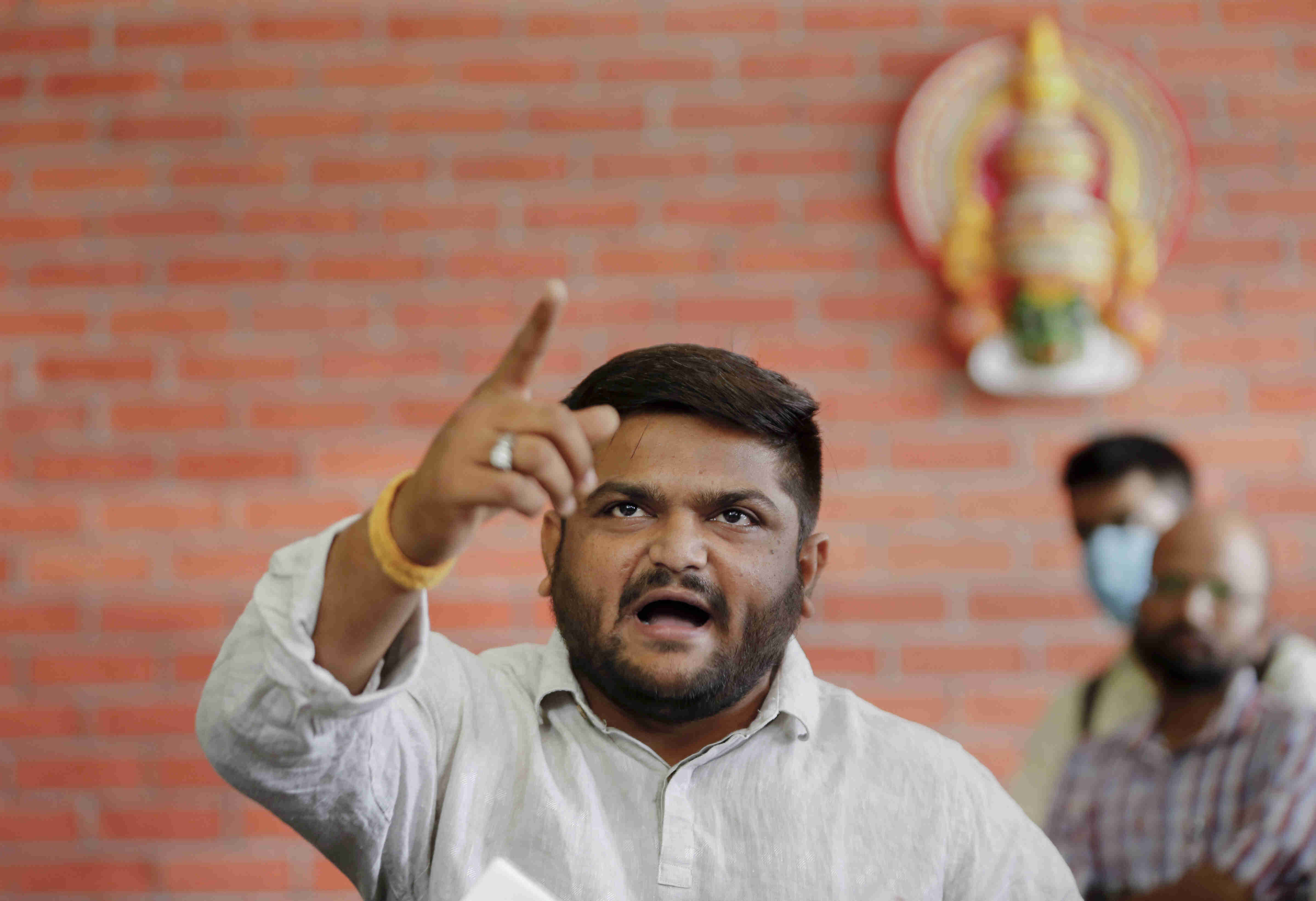 No decision yet on joining BJP or AAP: Hardik Patel No decision yet on joining BJP or AAP: Hardik Patel