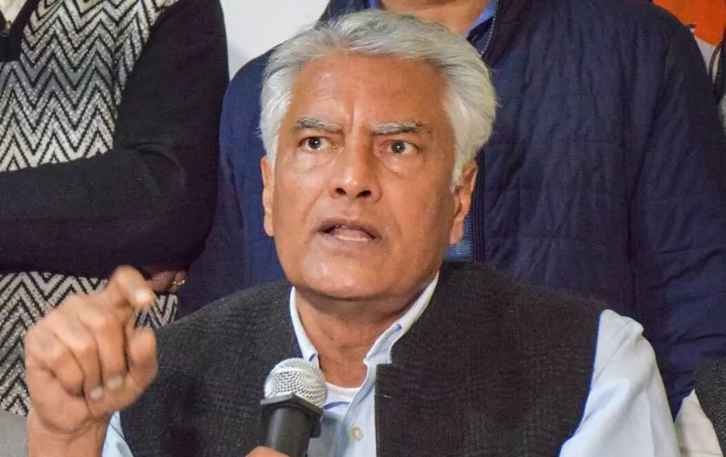 Ex-PCC chief Sunil Jakhar joins BJP; accuses Cong of trying to divide Punjab on basis of caste, religion Ex-PCC chief Sunil Jakhar joins BJP; accuses Cong of trying to divide Punjab on basis of caste, religion