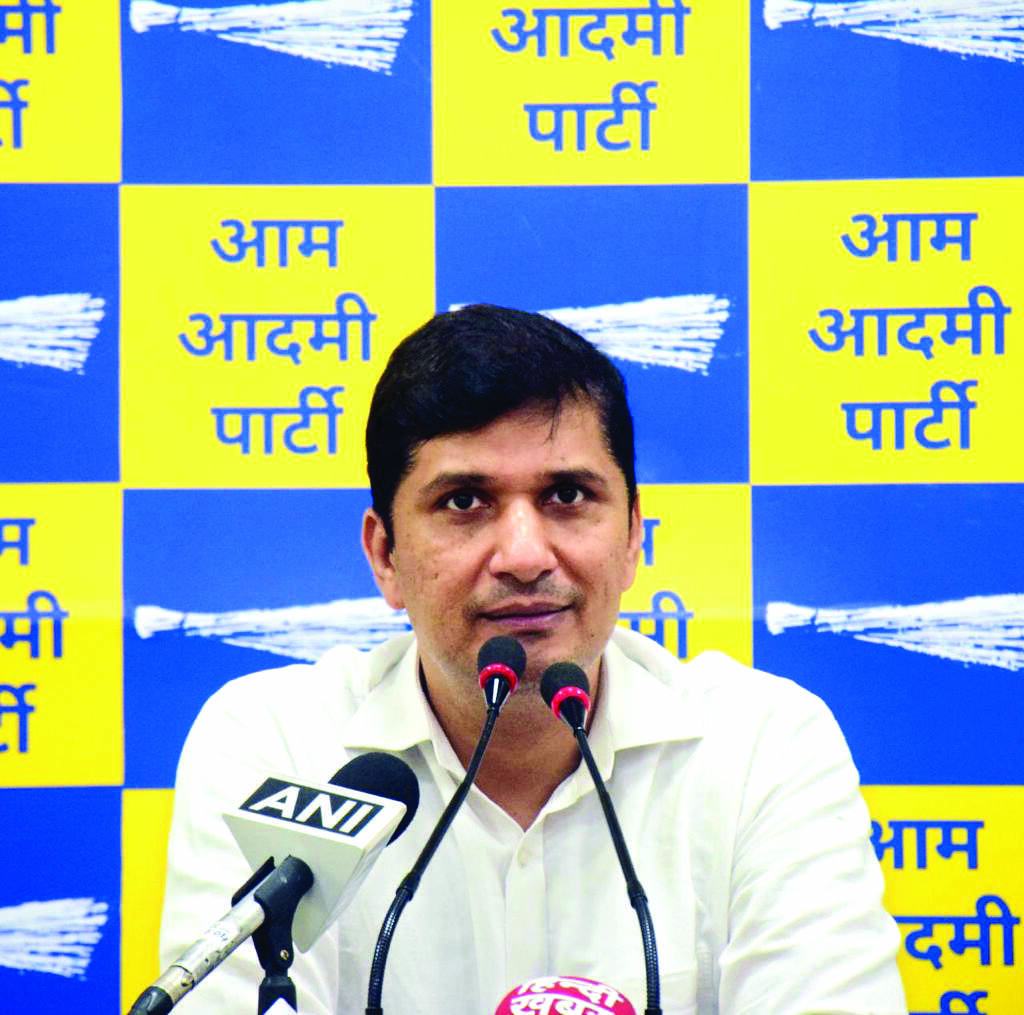 Senior BJP leaders   encroached on govt   land & offices: AAP