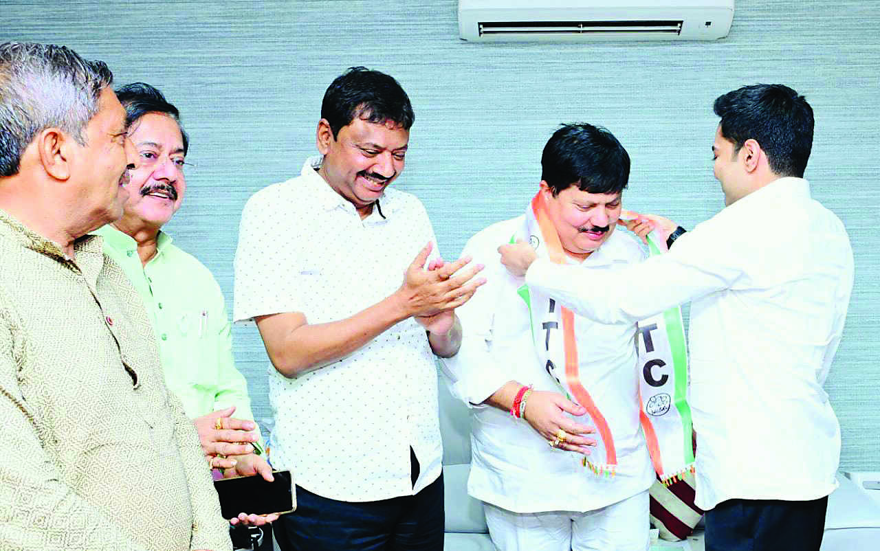 BJP MP Arjun Singh rejoins Trinamool BJP MP Arjun Singh rejoins Trinamool