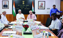 Haryana CM says MoU soon for better health facilities to workers Haryana CM says MoU soon for better health facilities to workers