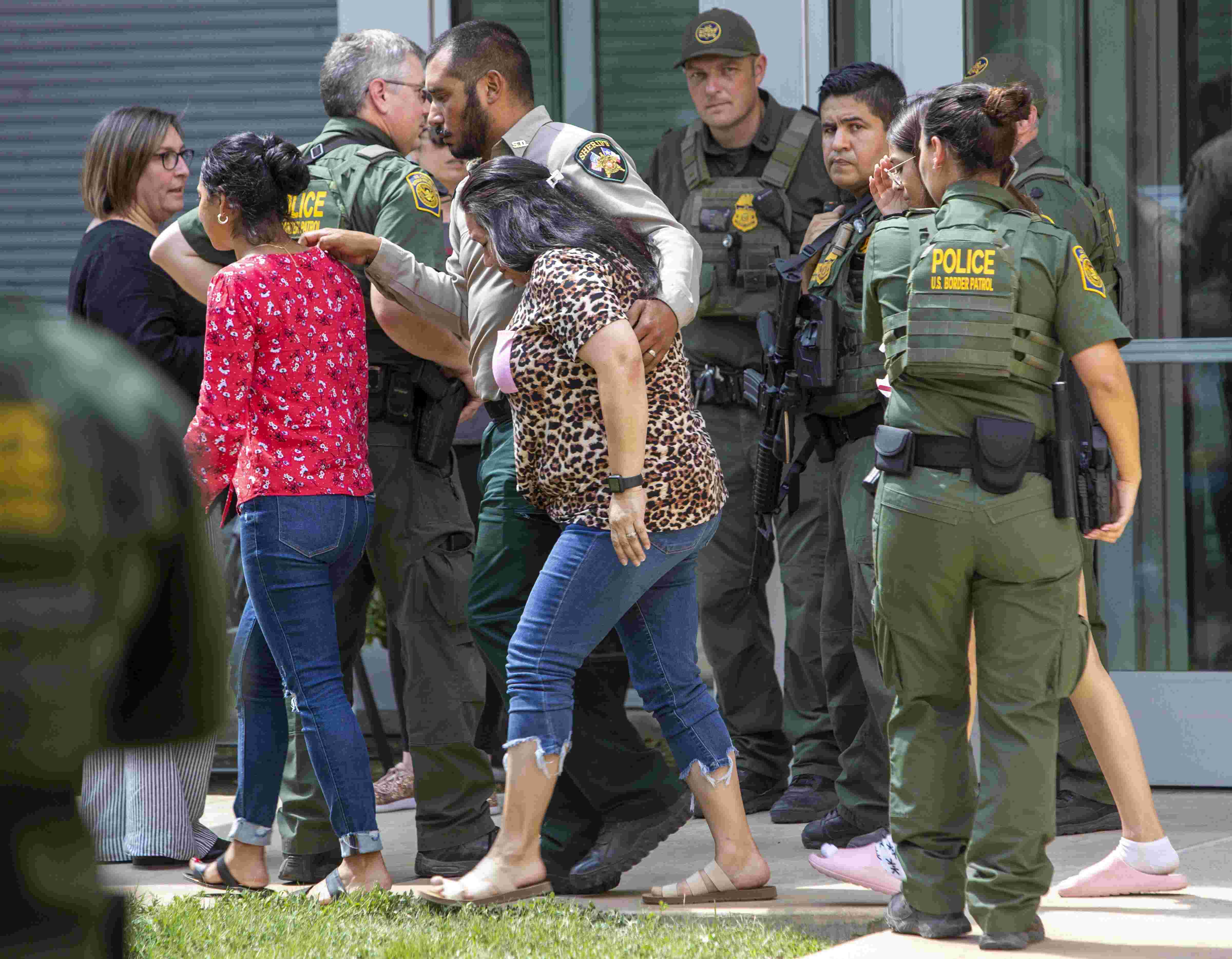 Texas school massacre: 19 children, 2 adults shot dead, several critical Texas school massacre: 19 children, 2 adults shot dead, several critical