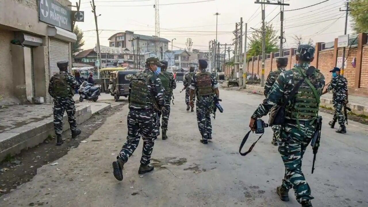 Woman, nephew shot at by terrorists in J&Ks Budgam Woman, nephew shot at by terrorists in J&Ks Budgam