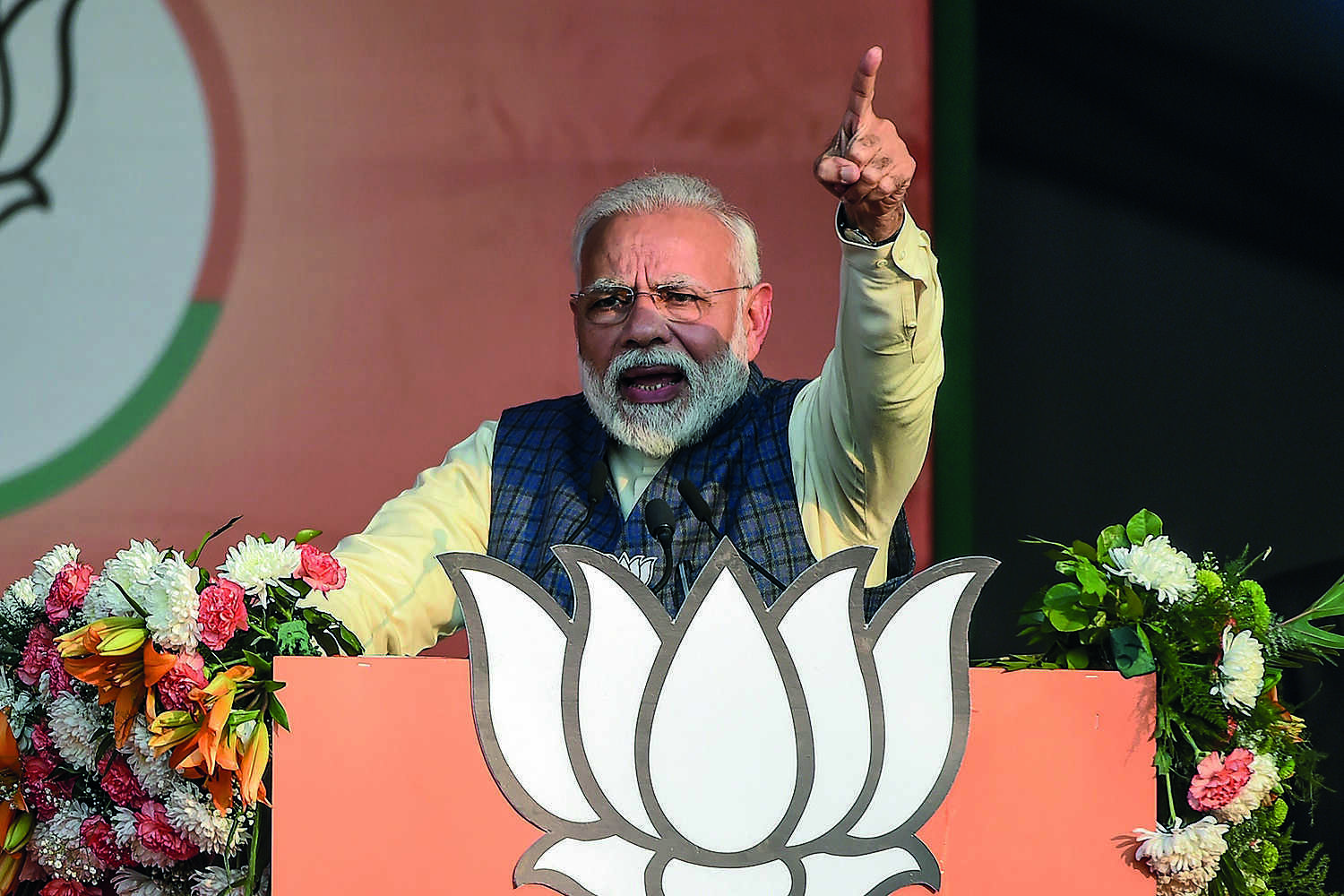 Modi calls parivaarvadi parties biggest enemies of the country