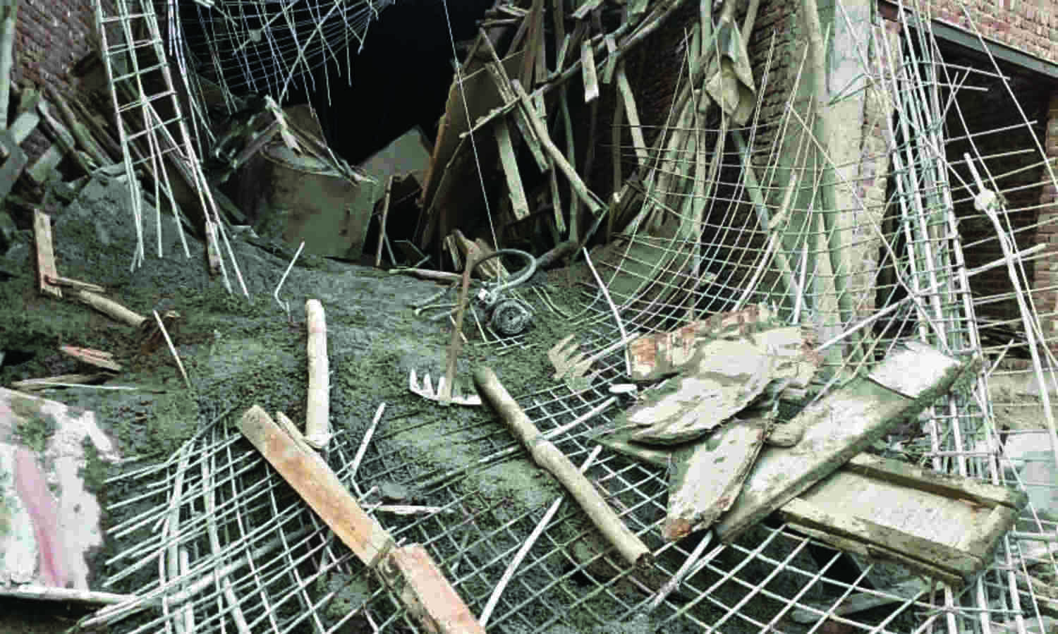 1 labourer dead, 2 injured in building collapse in Mundka