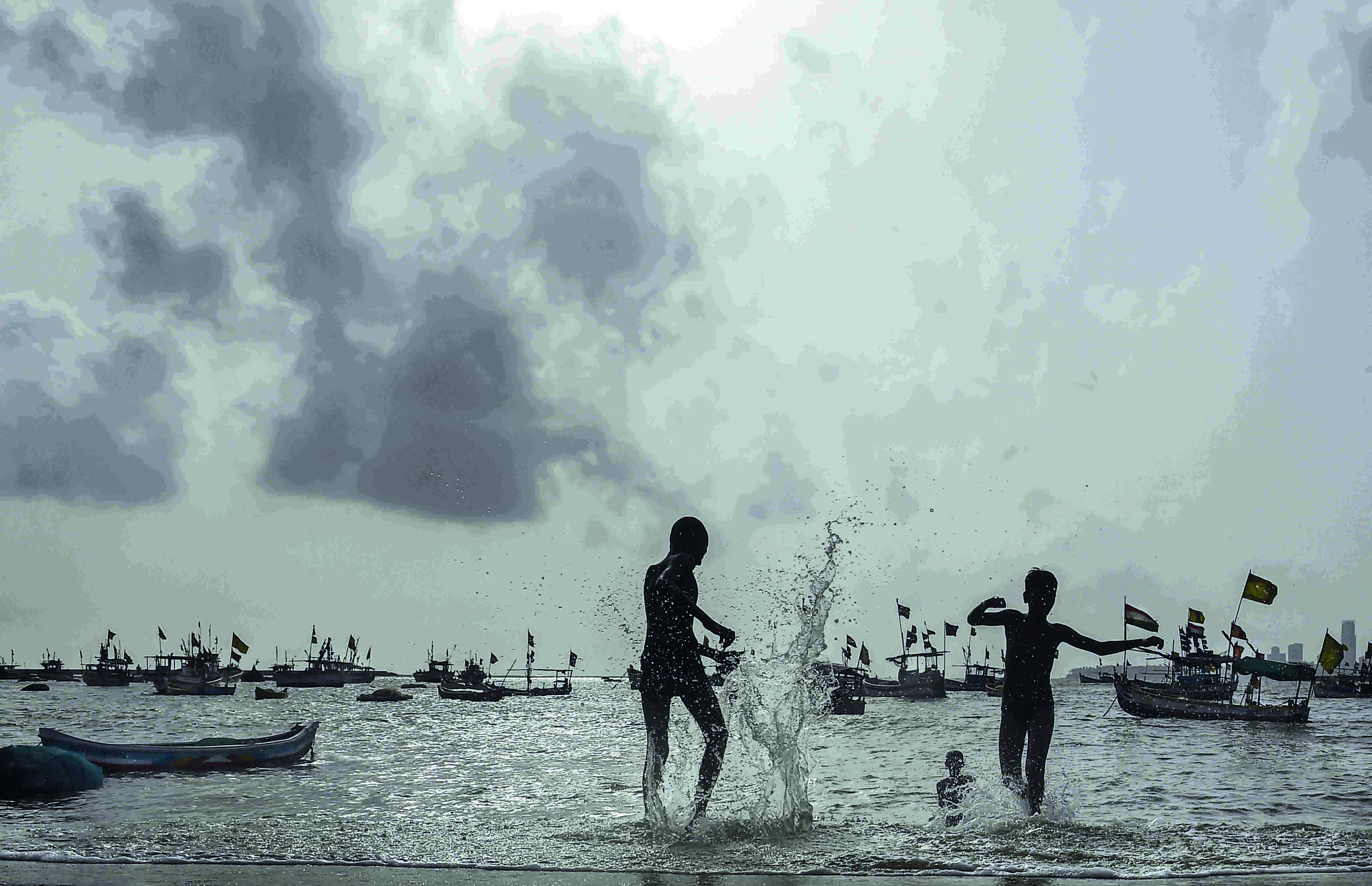 SE Monsoon likely to reach Kerala in next 2-3 days: IMD SE Monsoon likely to reach Kerala in next 2-3 days: IMD