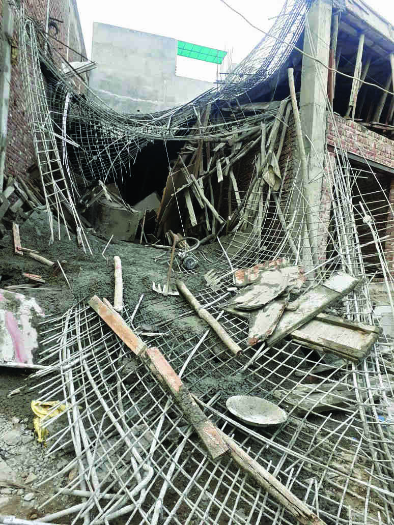 1 labourer dead, 2 injured in building collapse in Mundka