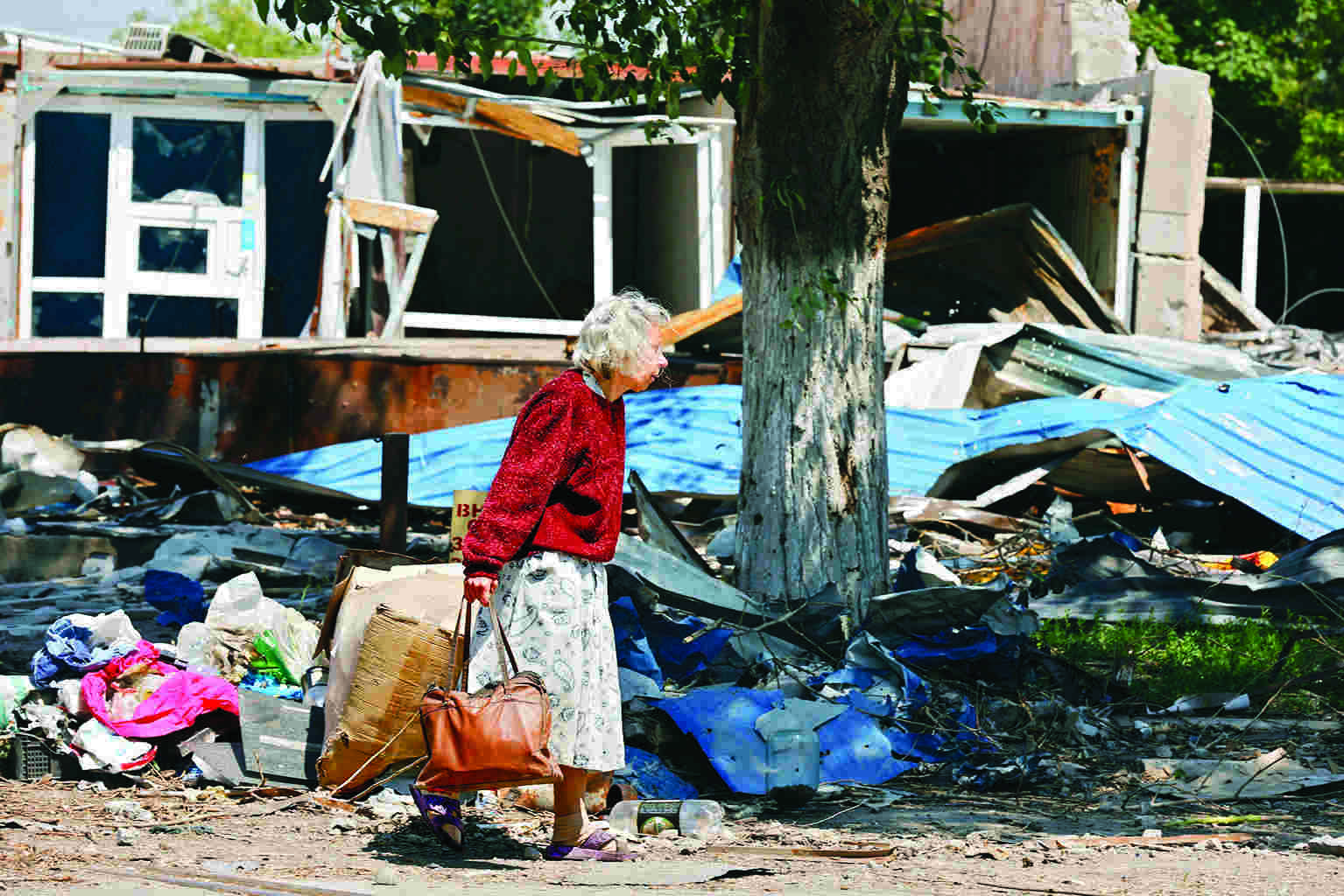 Russia takes small cities, aims to widen east Ukraine battle Russia takes small cities, aims to widen east Ukraine battle