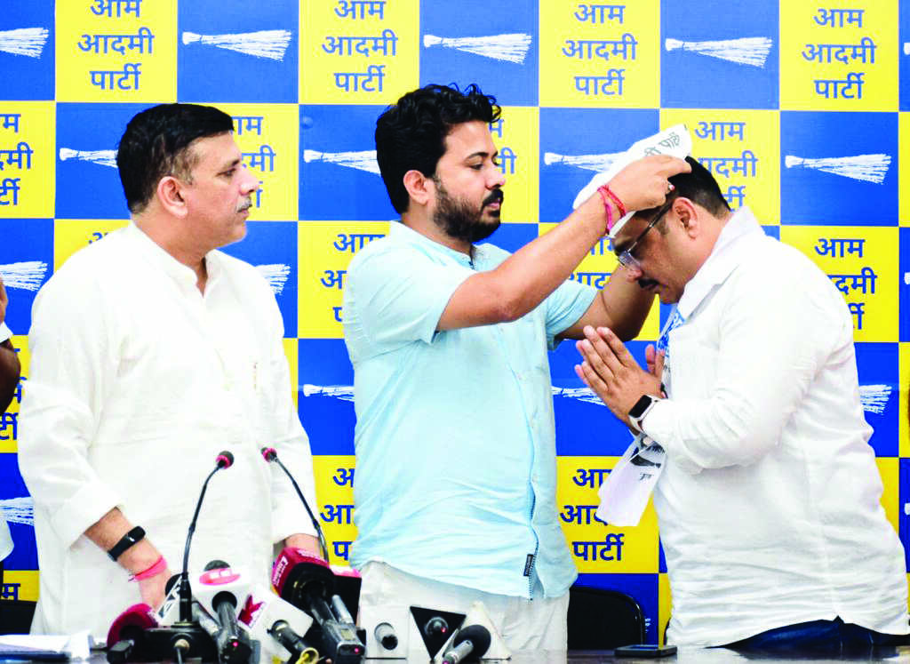 Pathak to contest from Rajinder Nagar, face him if you dare: AAP to Adesh Gupta Pathak to contest from Rajinder Nagar, face him if you dare: AAP to Adesh Gupta