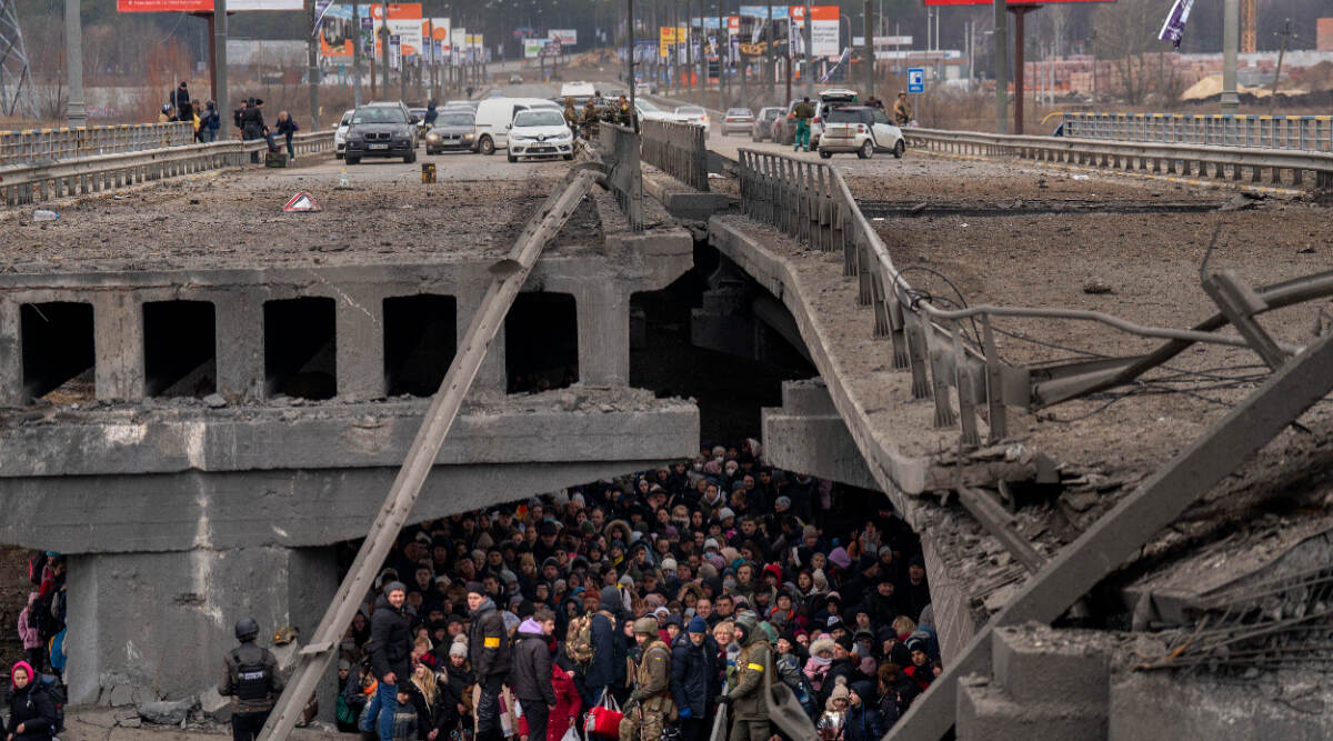 Russian troops storm city amid eastern Ukraine bombardments