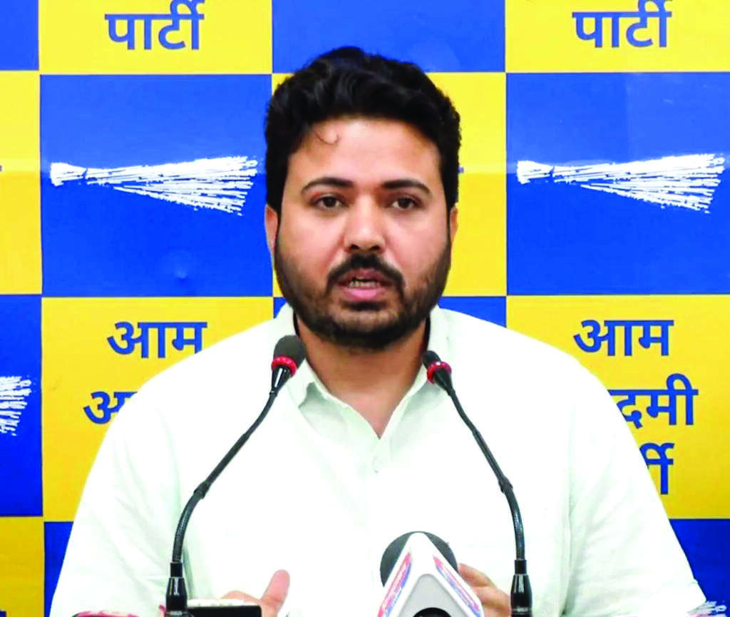 Pathak writes to L-G, seeks time to discuss ways to keep city clean Pathak writes to L-G, seeks time to discuss ways to keep city clean