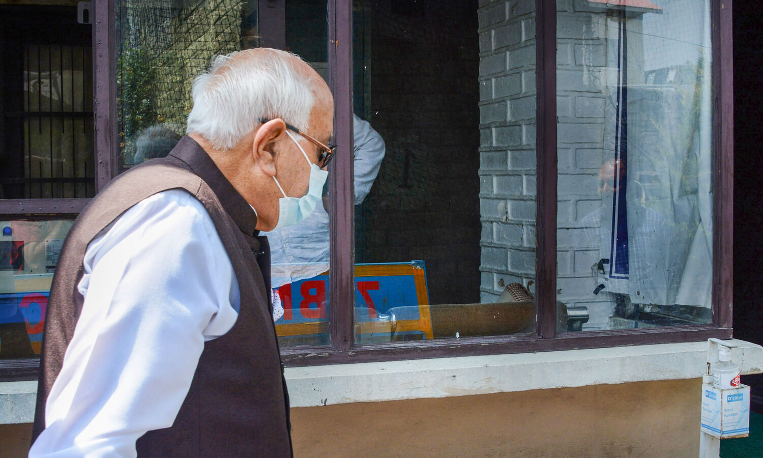 Farooq appears before ED in money laundering case