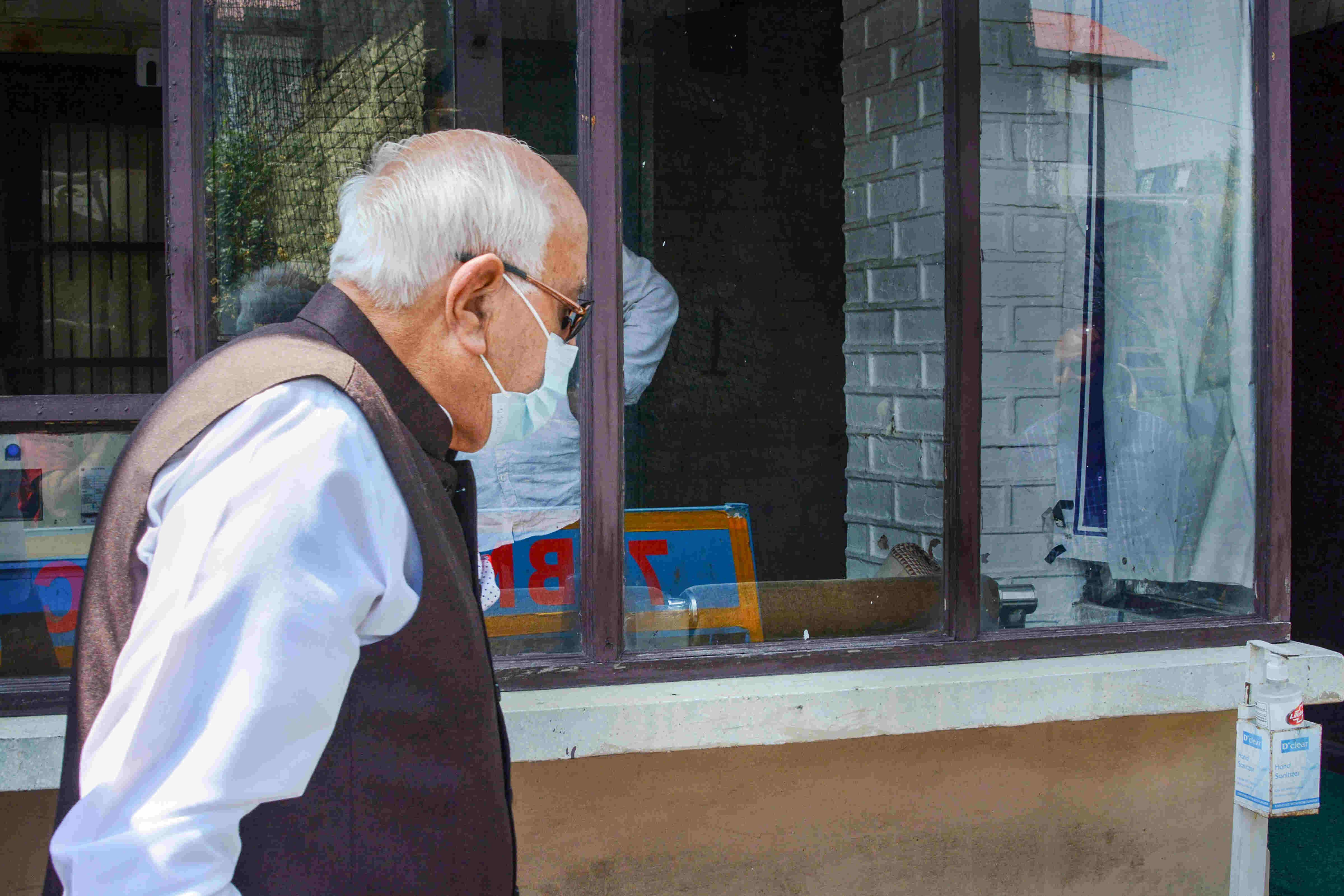 Farooq appears before ED in money laundering case