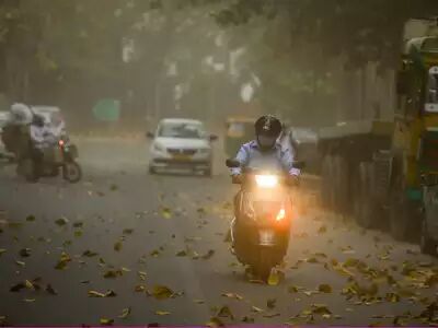 Over 350 calls related to road congestion, wall collapse received after storm: Delhi Traffic Police Over 350 calls related to road congestion, wall collapse received after storm: Delhi Traffic Police