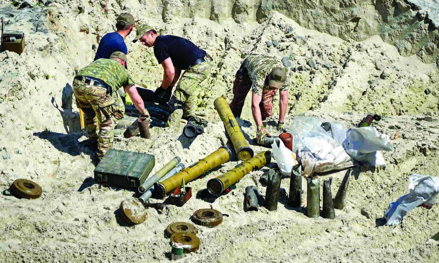 Western nations promise to send more, better arms to Ukraine