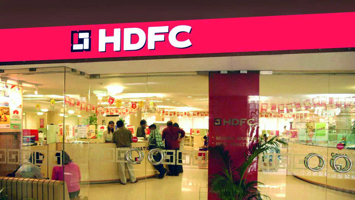 HDFC hikes lending rate by 5 basis points, loans to become dearer