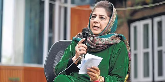 Mehbooba flays J-K administration for disregard to HC order Mehbooba flays J-K administration for disregard to HC order