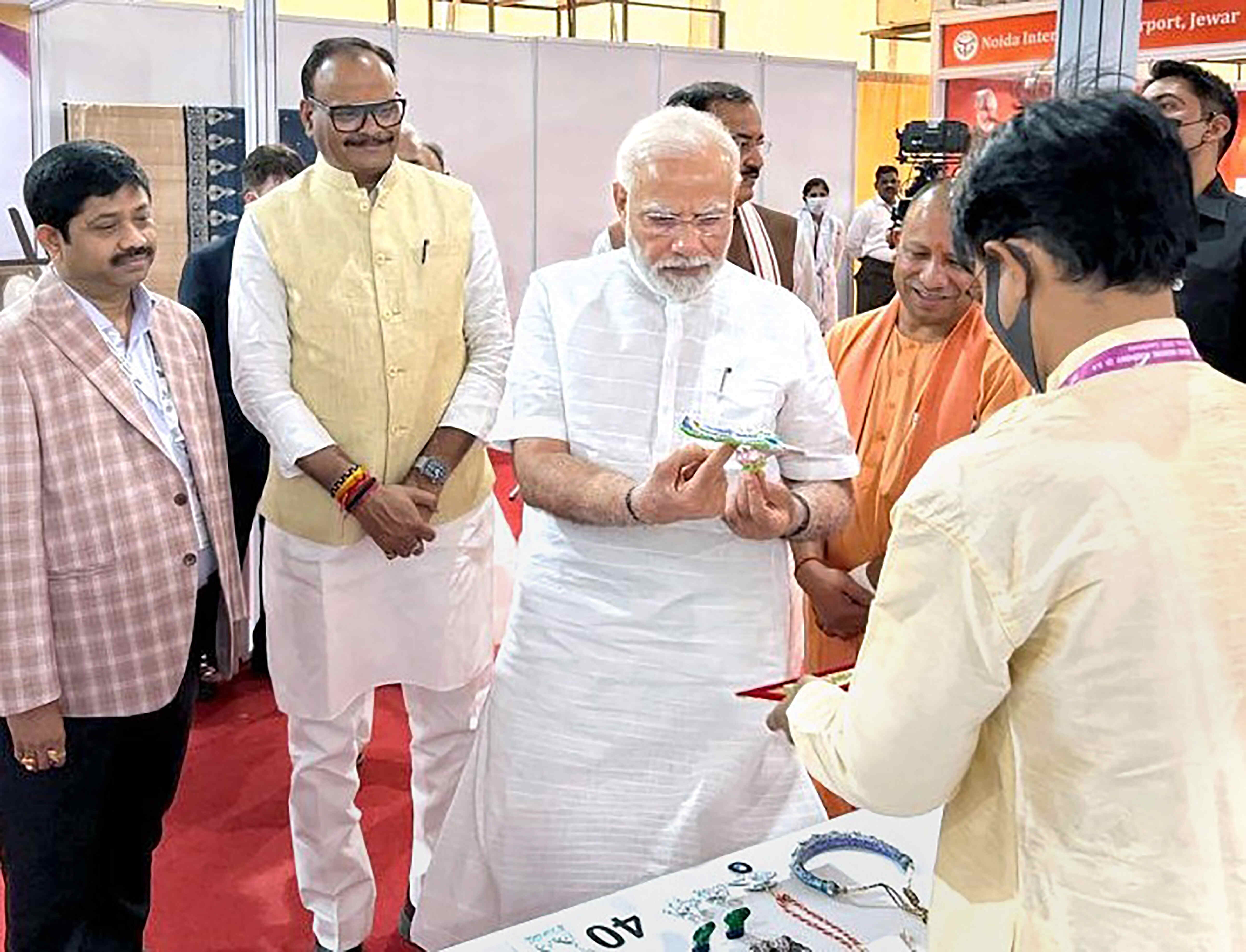 PM inaugurates groundbreaking ceremony of 3rd UP Investors Summit PM inaugurates groundbreaking ceremony of 3rd UP Investors Summit