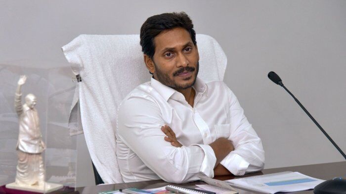 Andhra Pradesh CM meets Amit Shah, discusses state issues Andhra Pradesh CM meets Amit Shah, discusses state issues