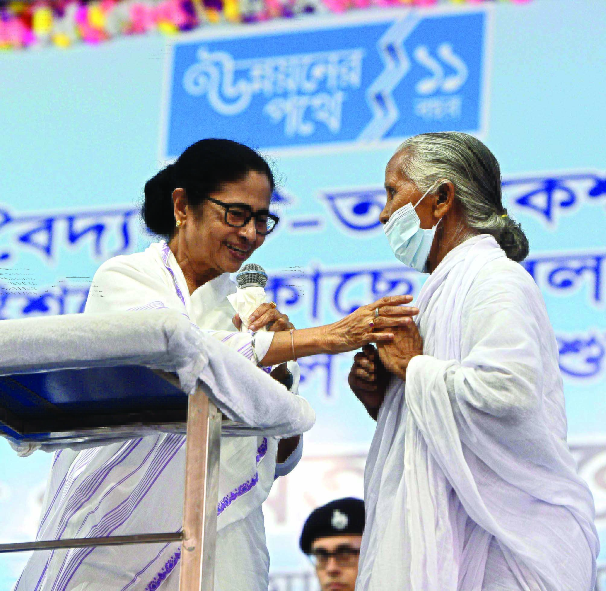 Mamata announces new industries near Singur alongside bountiful harvests Mamata announces new industries near Singur alongside bountiful harvests