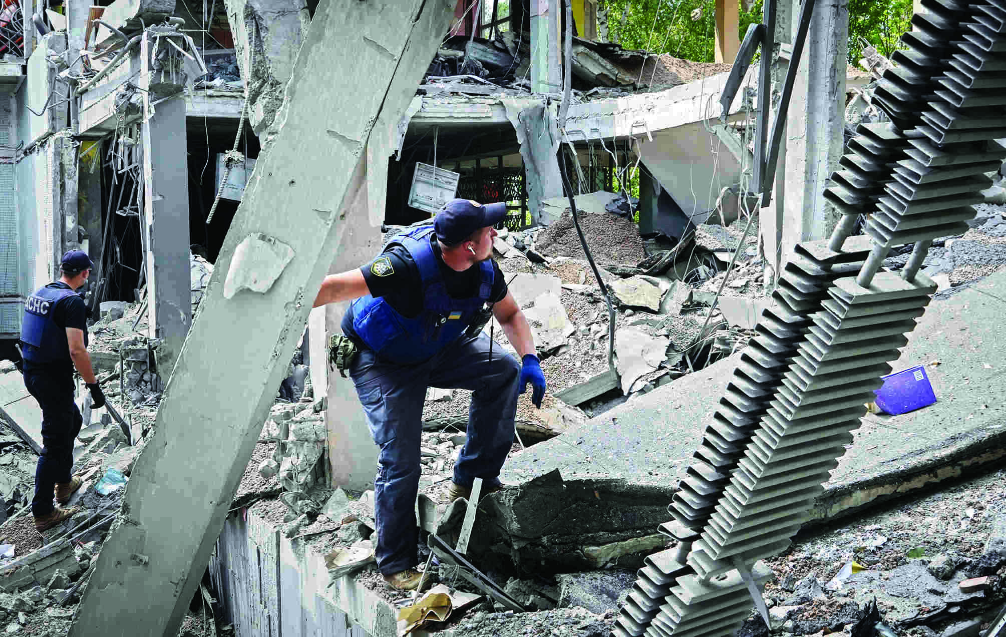American spy agencies review their misses on Ukraine, Russia