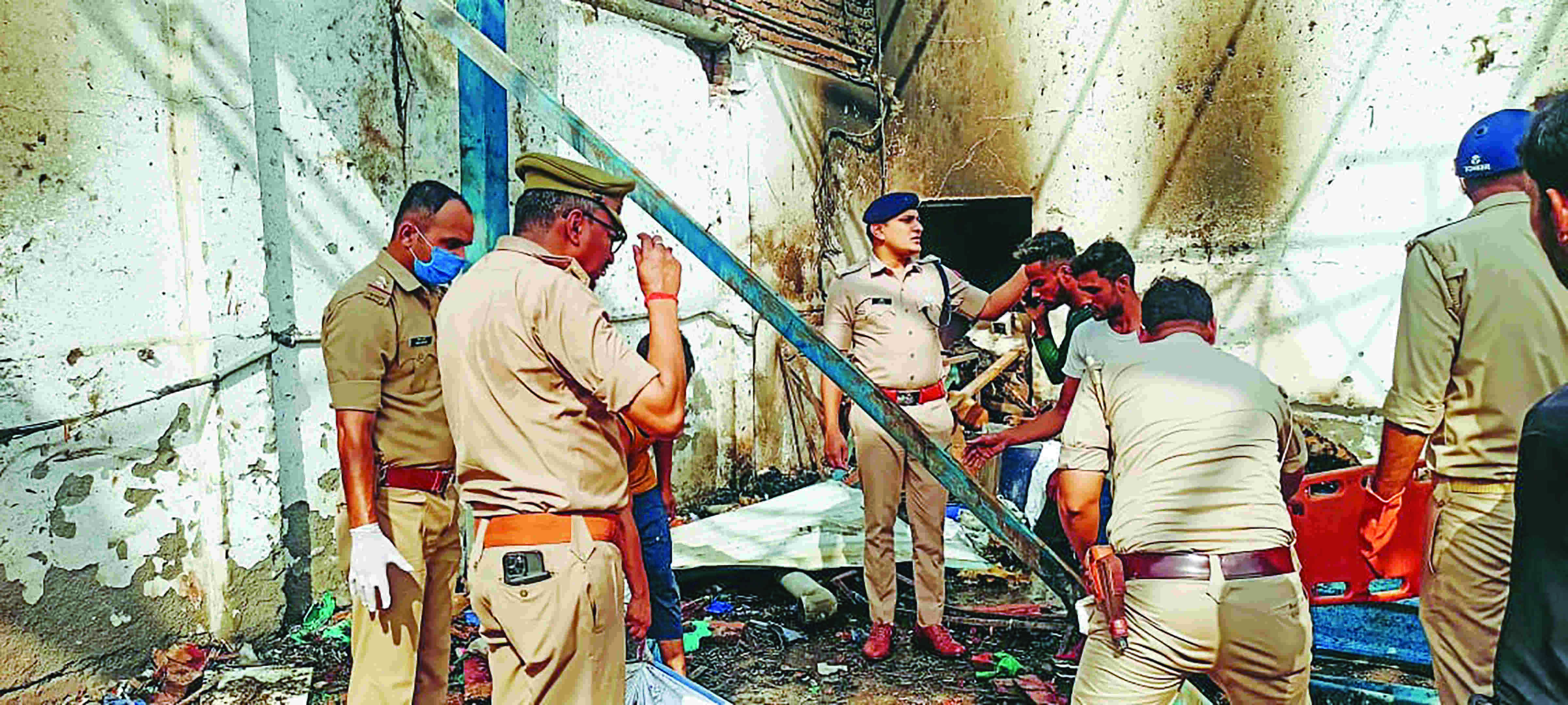 12 people killed, 21 injured in factory explosion 12 people killed, 21 injured in factory explosion