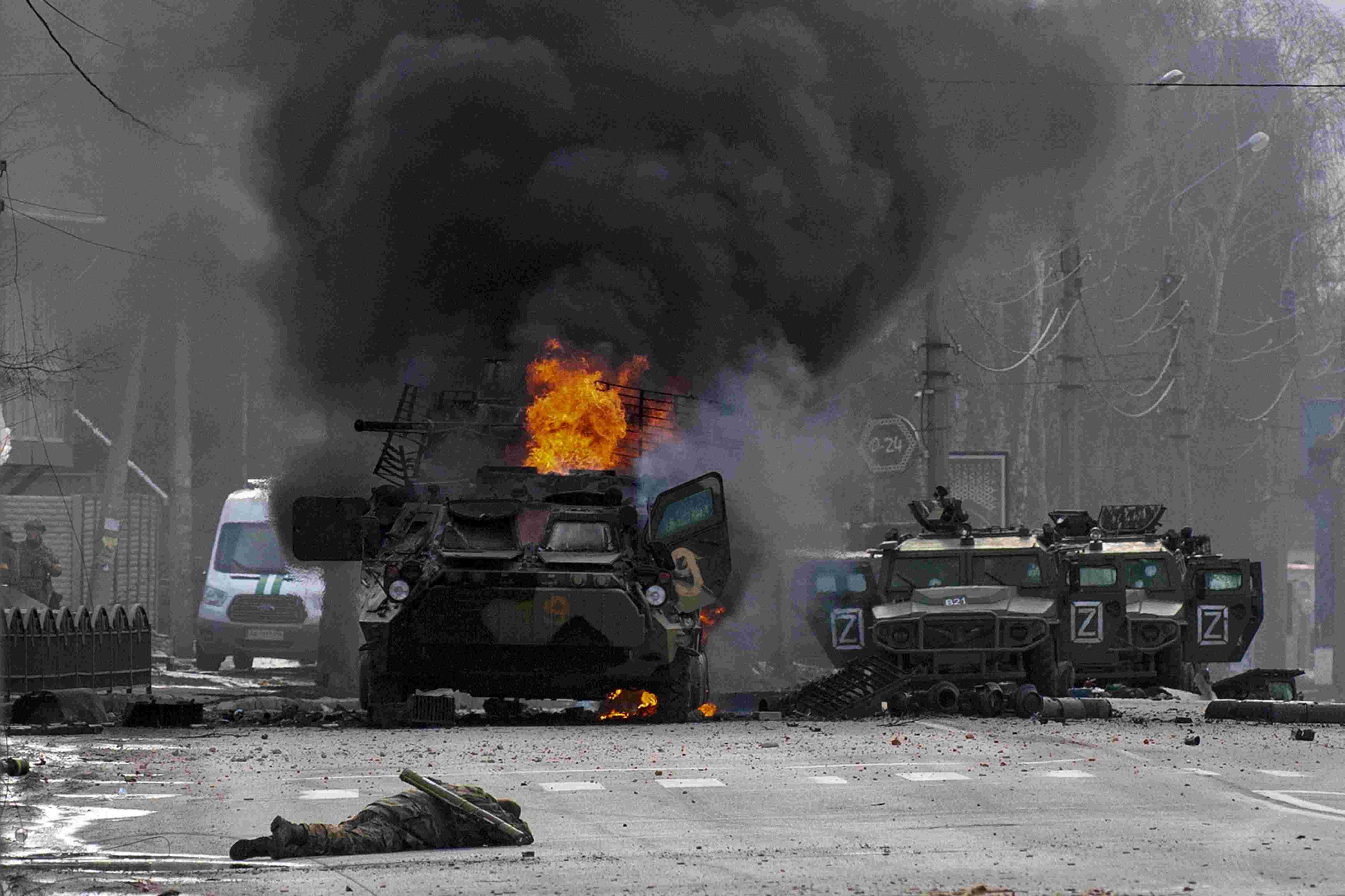 Russian missiles strike Kyiv, shattering sense of calm Russian missiles strike Kyiv, shattering sense of calm