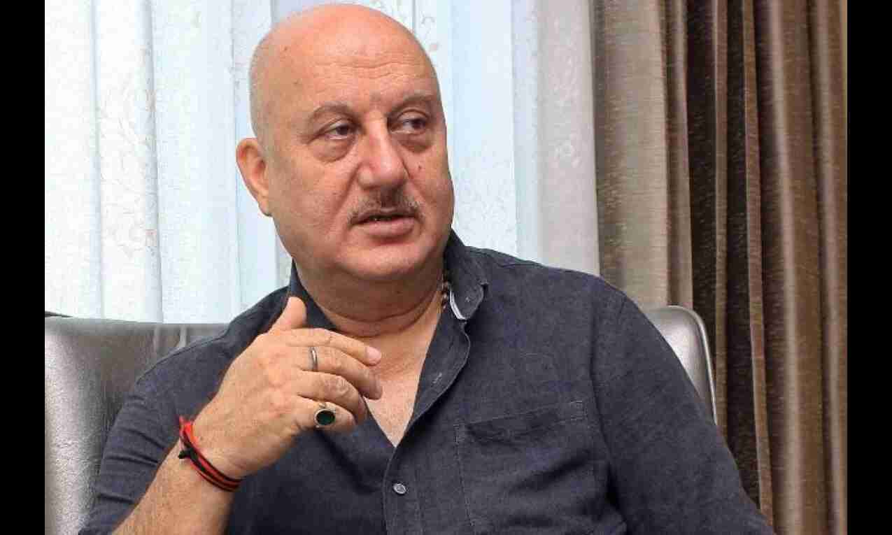 Anupam Kher announces 525th project