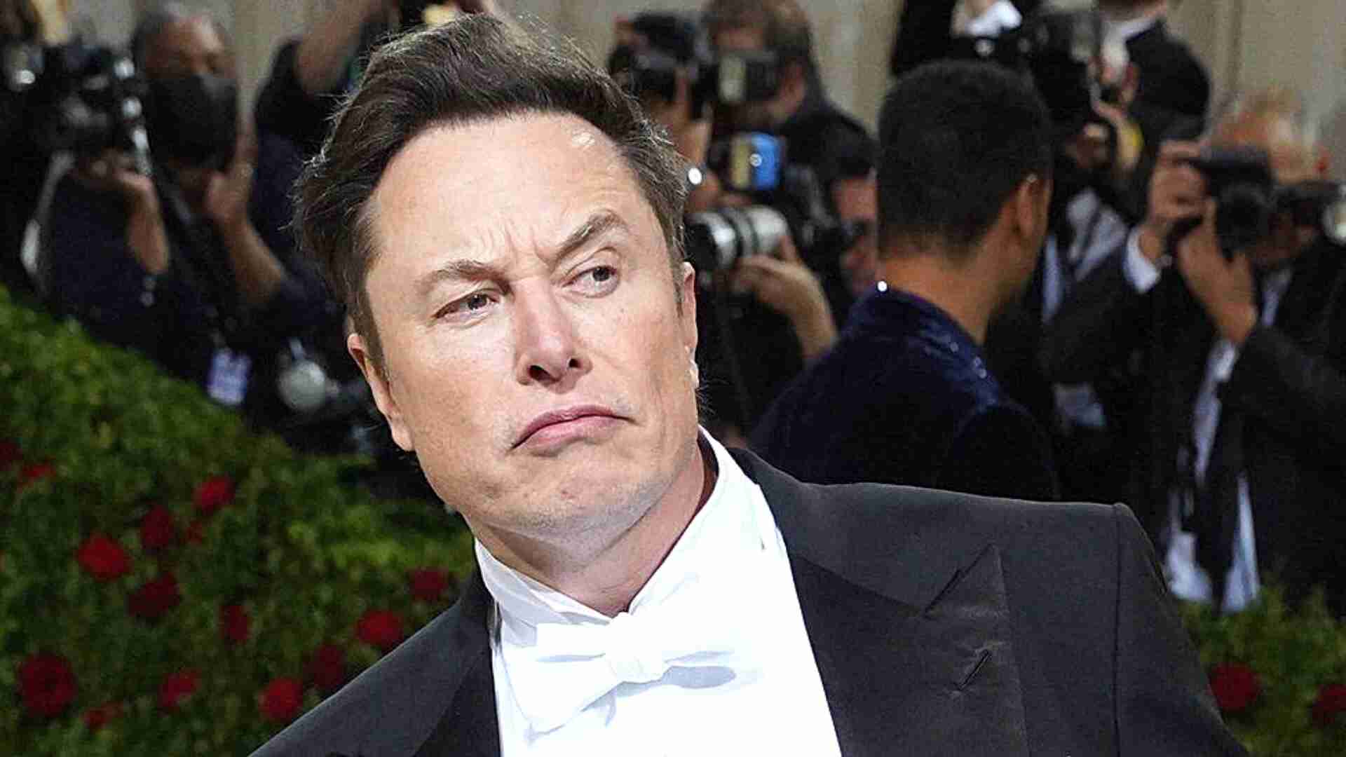 Musk threatens to walk away from Twitter deal Musk threatens to walk away from Twitter deal