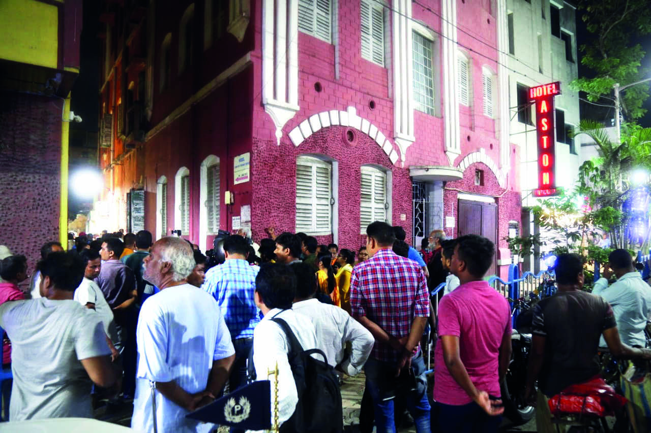 Blood-soaked bodies of elderly couple found in Bhowanipore