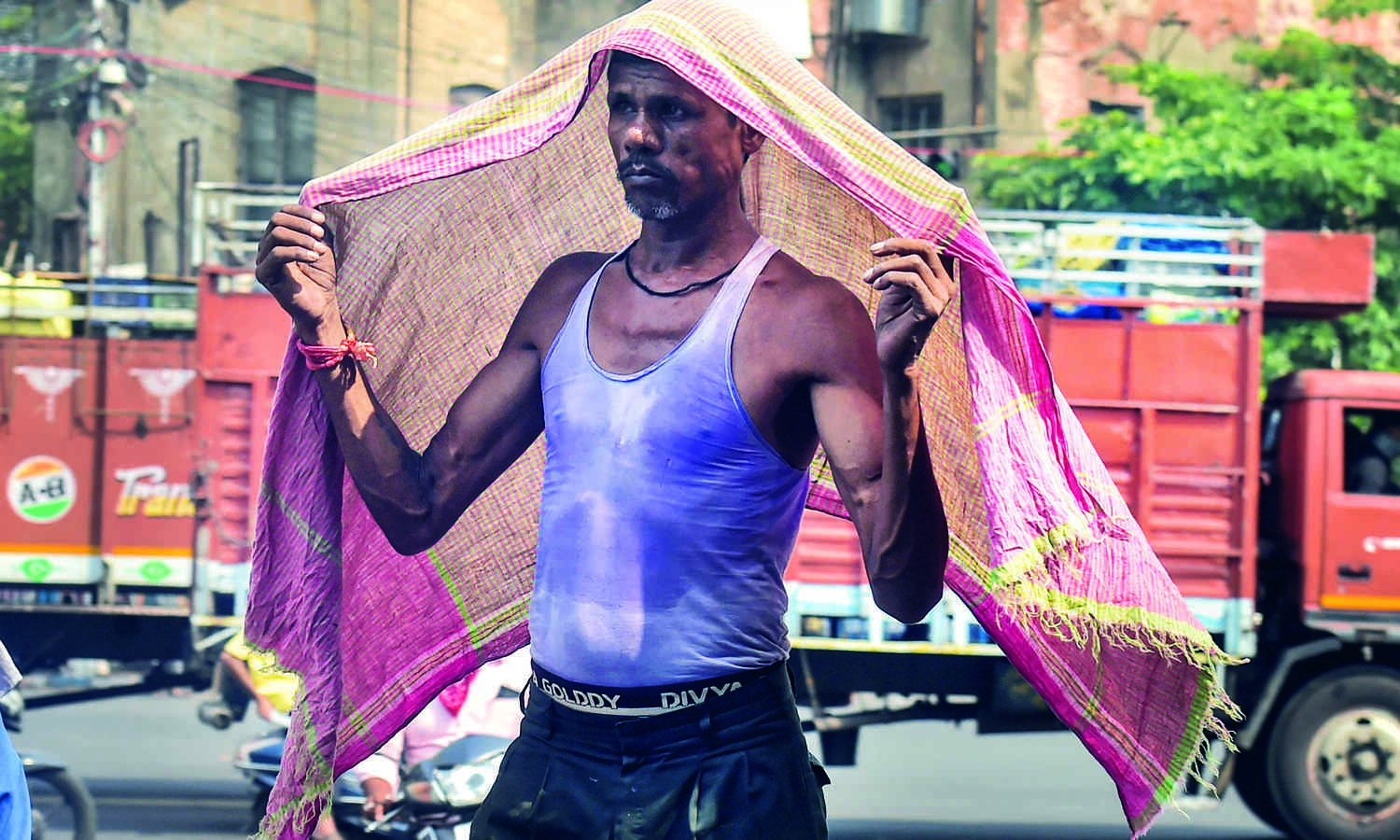 No respite from hot & humid conditions for city dwellers for next three days, says MeT