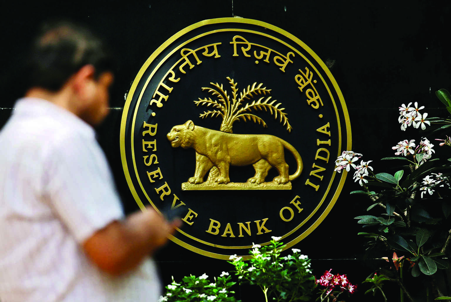 Bank credit up by 11.04%; deposits by 9.27 %: RBI Bank credit up by 11.04%; deposits by 9.27 %: RBI
