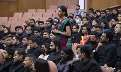 No More a Civil Servant: An encouraging touch No More a Civil Servant: An encouraging touch