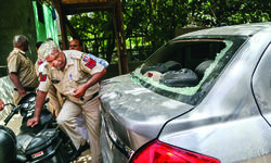 5, including two juveniles, held for creating ruckus 5, including two juveniles, held for creating ruckus