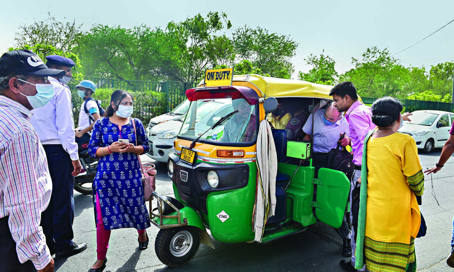 Blue Line snag irks commuters again