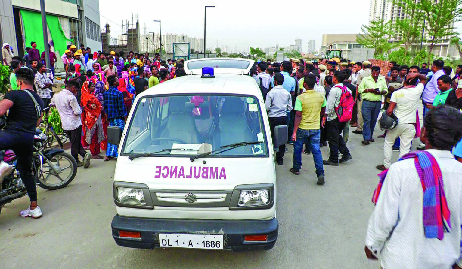 2 labourers killed at under-construction mall in Gurugram 2 labourers killed at under-construction mall in Gurugram