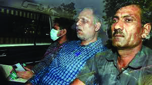 Jains photo with weary look draws sharp reactions from AAP