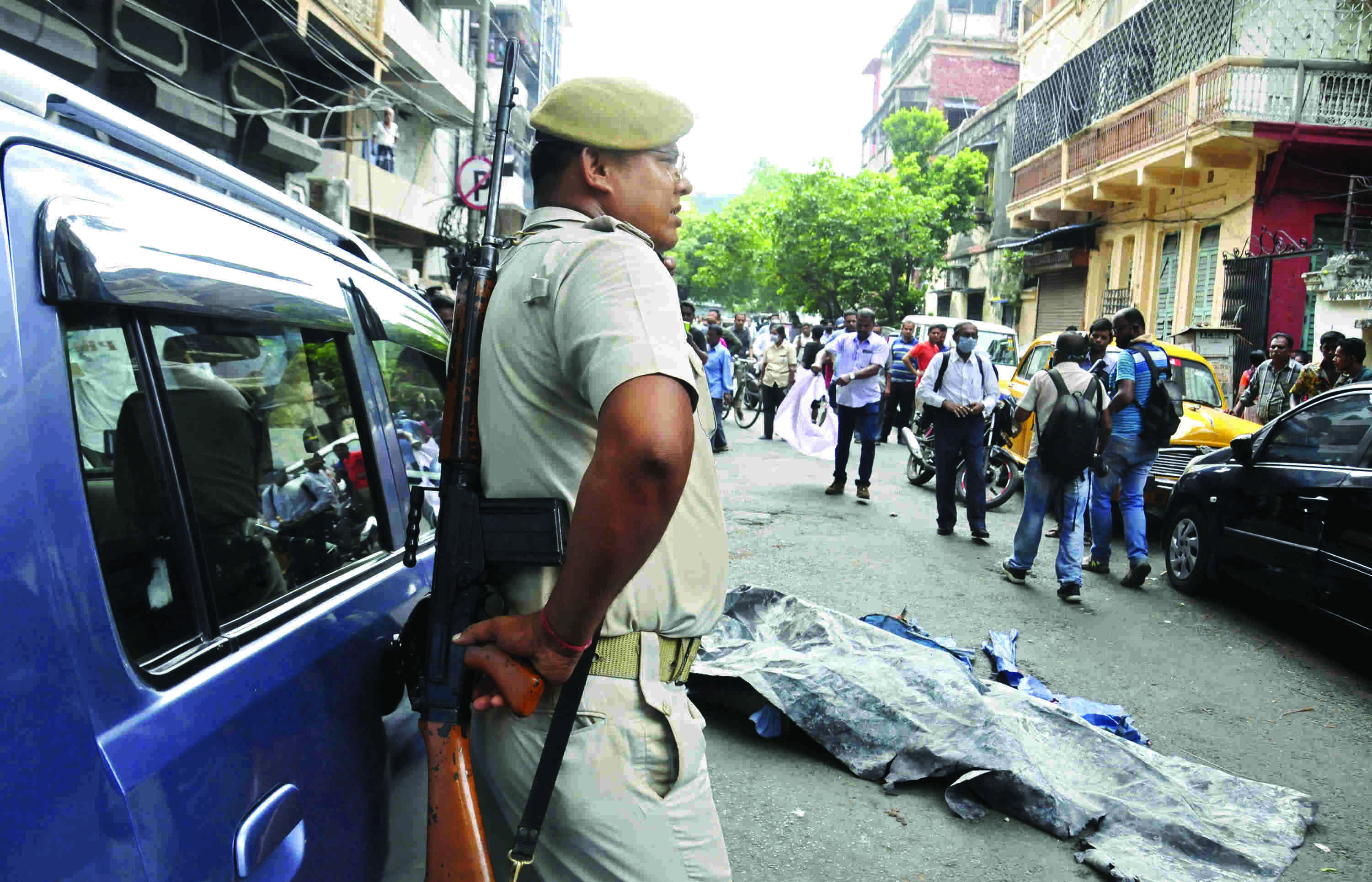 Cop kills woman before shooting self dead near Bdesh Dy High Commission Cop kills woman before shooting self dead near Bdesh Dy High Commission