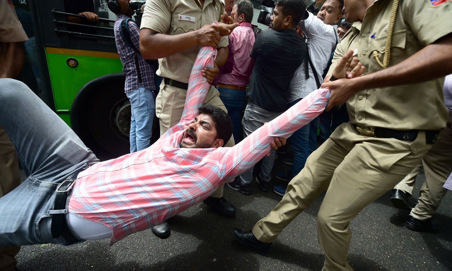 459 Cong workers, leaders detained while protesting during Rahul Gandhis appearance before ED