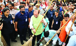 L-G launches special cleanliness drive in Capital