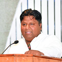 Intensify cleanliness of streets ahead of rainy season: Min Hussain