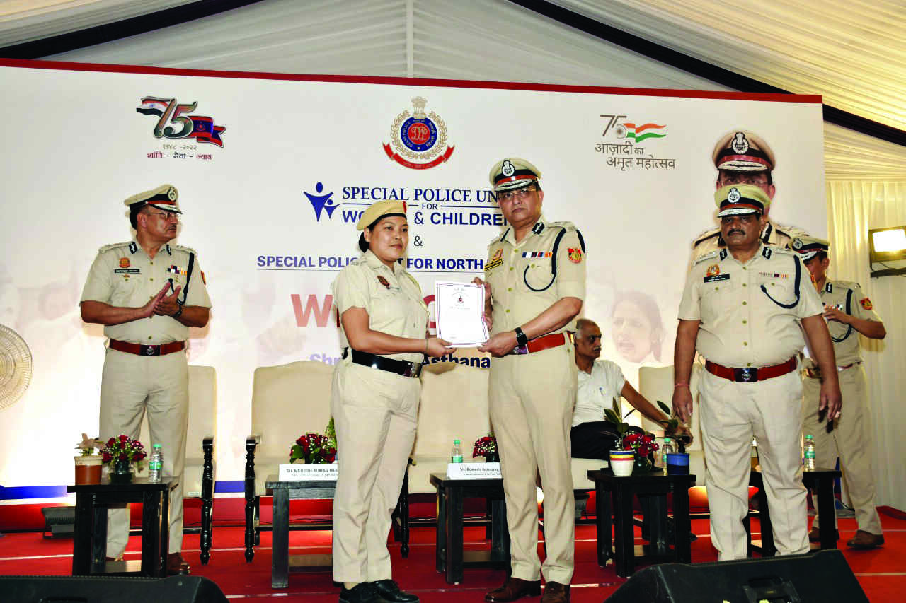 CP interacts with students from N-E, asks them to enroll in Police Mitras CP interacts with students from N-E, asks them to enroll in Police Mitras