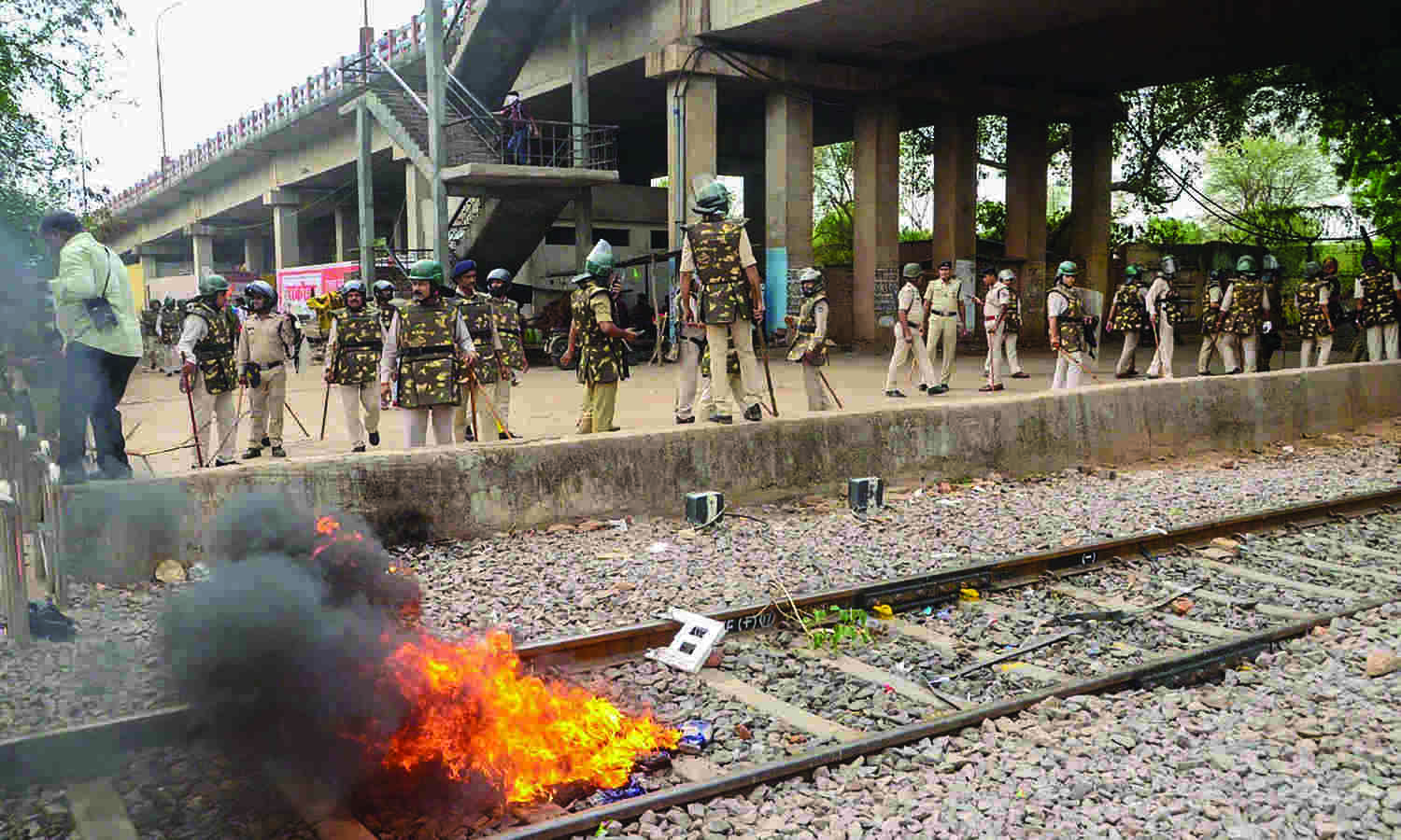 Govt rejects criticism against Agnipath; issues clarification